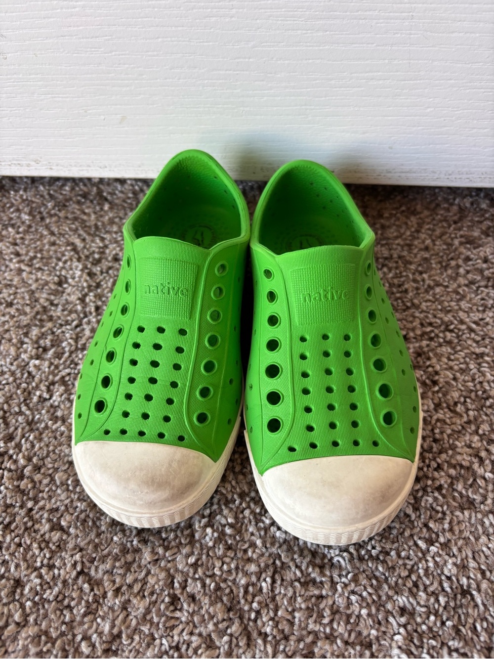 Native Jefferson kids slip on shoes youth toddler size 10